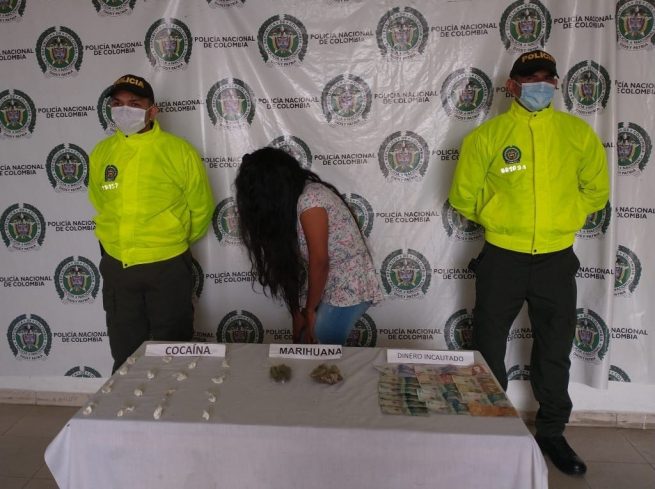 En Brisas de La Popa, capturada mujer con estupefacientes