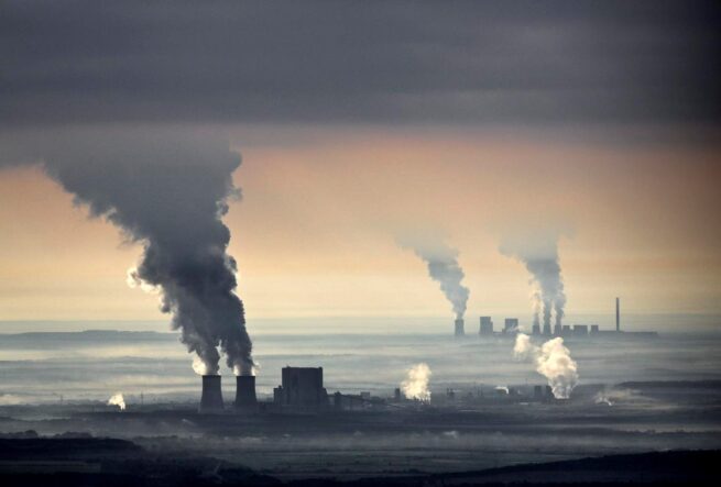 Más de 100 figuras destacadas piden liderazgo para atender riesgos como la crisis climática