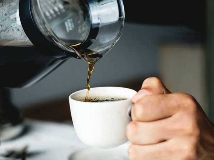 Café: beber tres tazas al día produce ‘beneficios de largo alcance’, afirman científicos