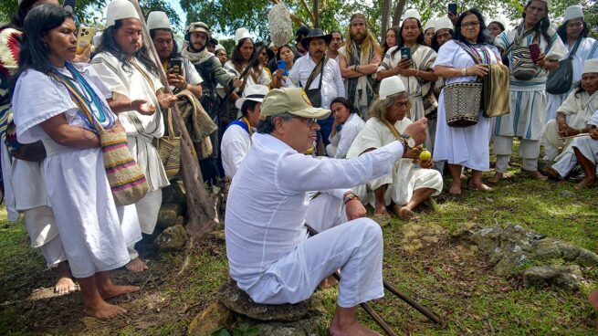 Restituyen tierras ancestrales al resguardo arhuaco en la Sierra Nevada